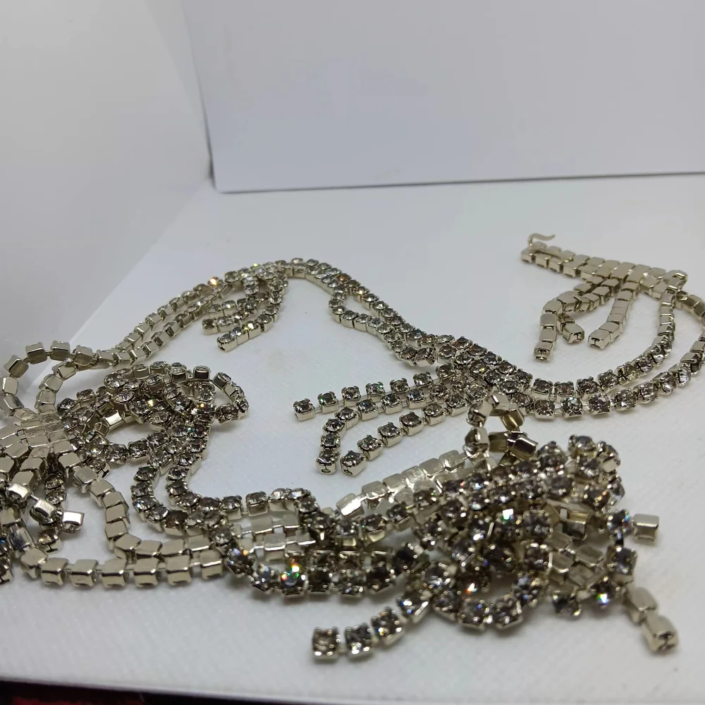 Vintage Very Long Drape Stunning Rare Statement Silver Rhinestone Necklace - Picture 9 of 15